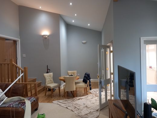 T M Decorating Penzance a father & Daughter Family run Business 