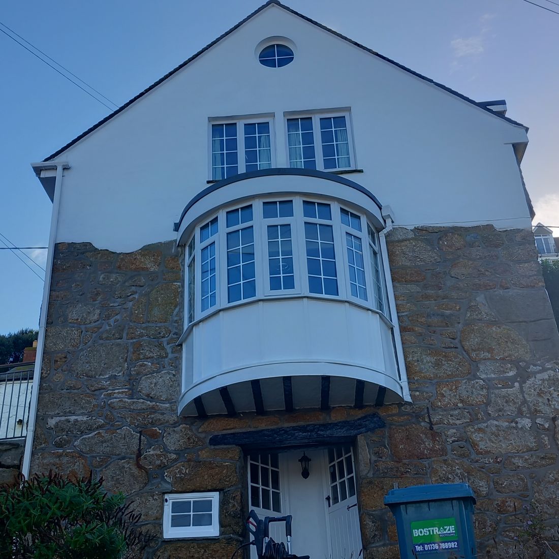 T M Decorating Penzance a father & Daughter Family run Business 