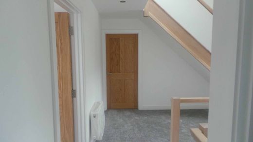 T M Decorating Penzance a father & Daughter Family run Business 