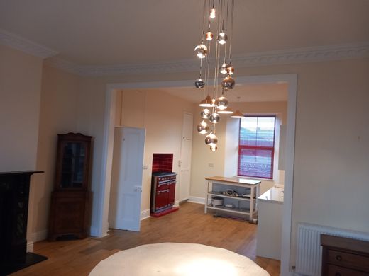 T M Decorating Penzance a father & Daughter Family run Business 