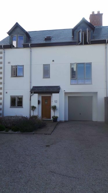 T M Decorating Penzance a father & Daughter Family run Business 
