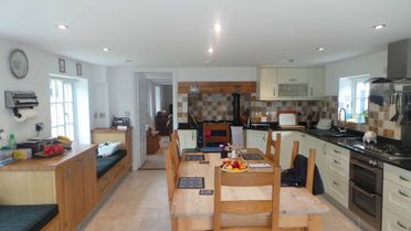 T M Decorating Penzance a father & Daughter Family run Business 