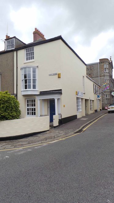 T M Decorating Penzance a father & Daughter Family run Business 
