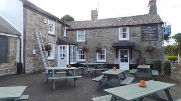 T M Decorating Penzance a father & Daughter Family run Business 