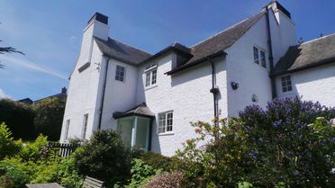 T M Decorating Penzance a father & Daughter Family run Business 