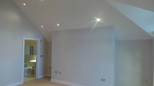 T M Decorating Penzance a father & Daughter Family run Business 