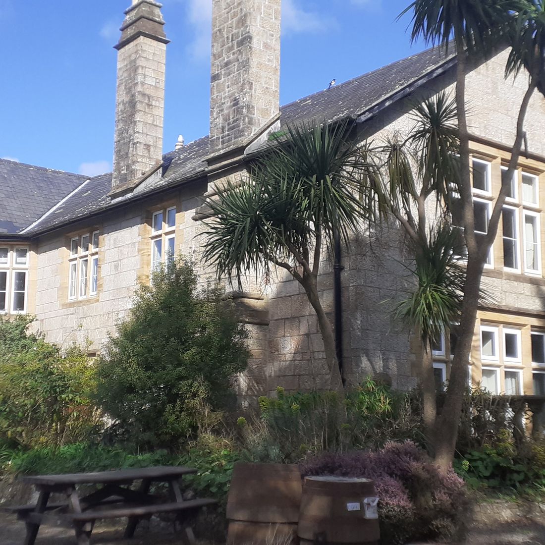 T M Decorating Penzance a father & Daughter Family run Business 